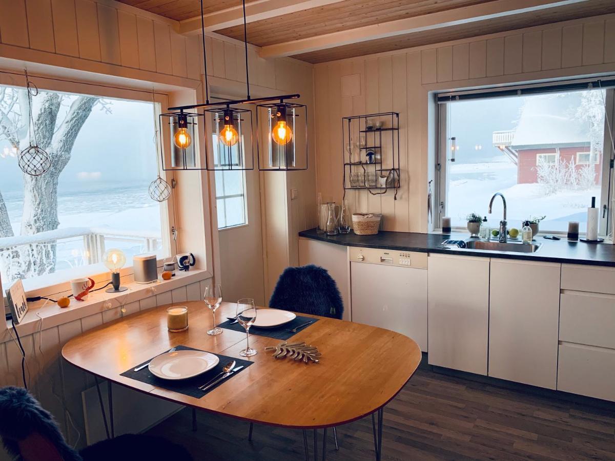 The Red Fjordhouse Holiday home Malsnes
