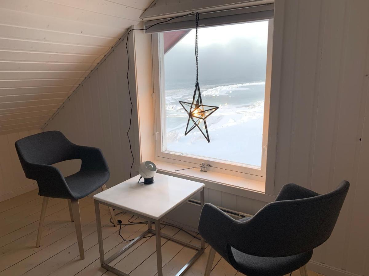 The Red Fjordhouse Holiday home Malsnes